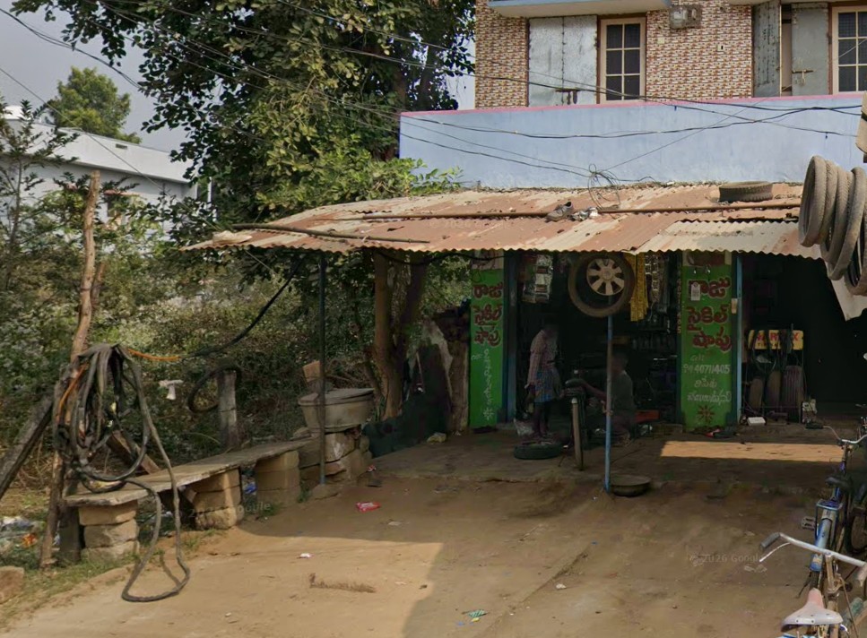 Raju cycle shop & tyre works (Mechanic)